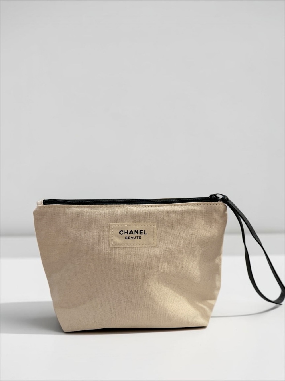 CHANEL Beauté Canvas Cosmetic Bag & Mirror Set Cream Black New in box - Picture 3 of 13
